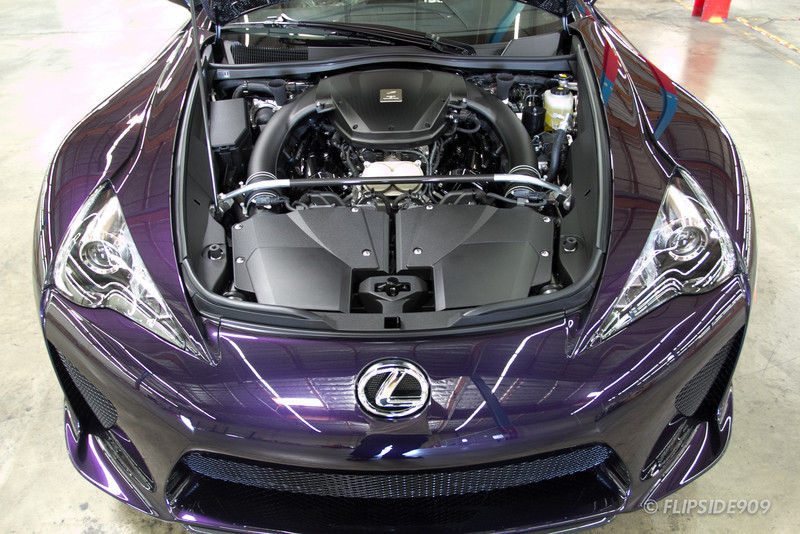 Illustration for article titled Lexus LFA Shipping Process